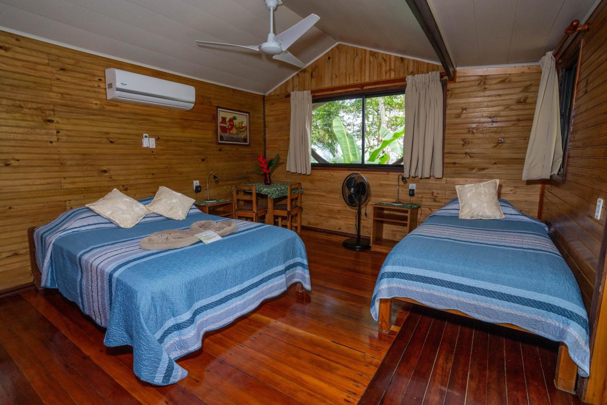 Pirate Cove Hotel Drake Bay Exterior photo
